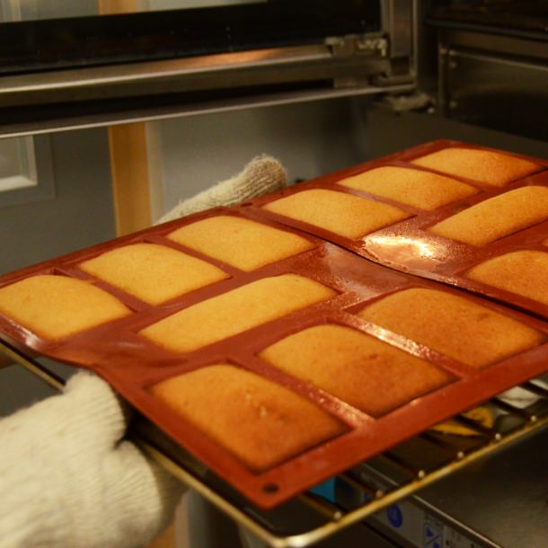 絶妙な加減で焼き上げる